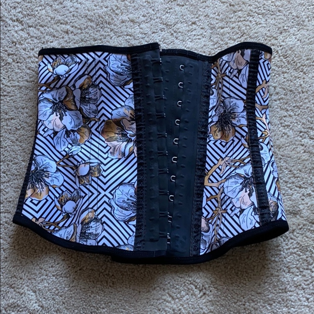 Squeeze me Skinny waist trainer